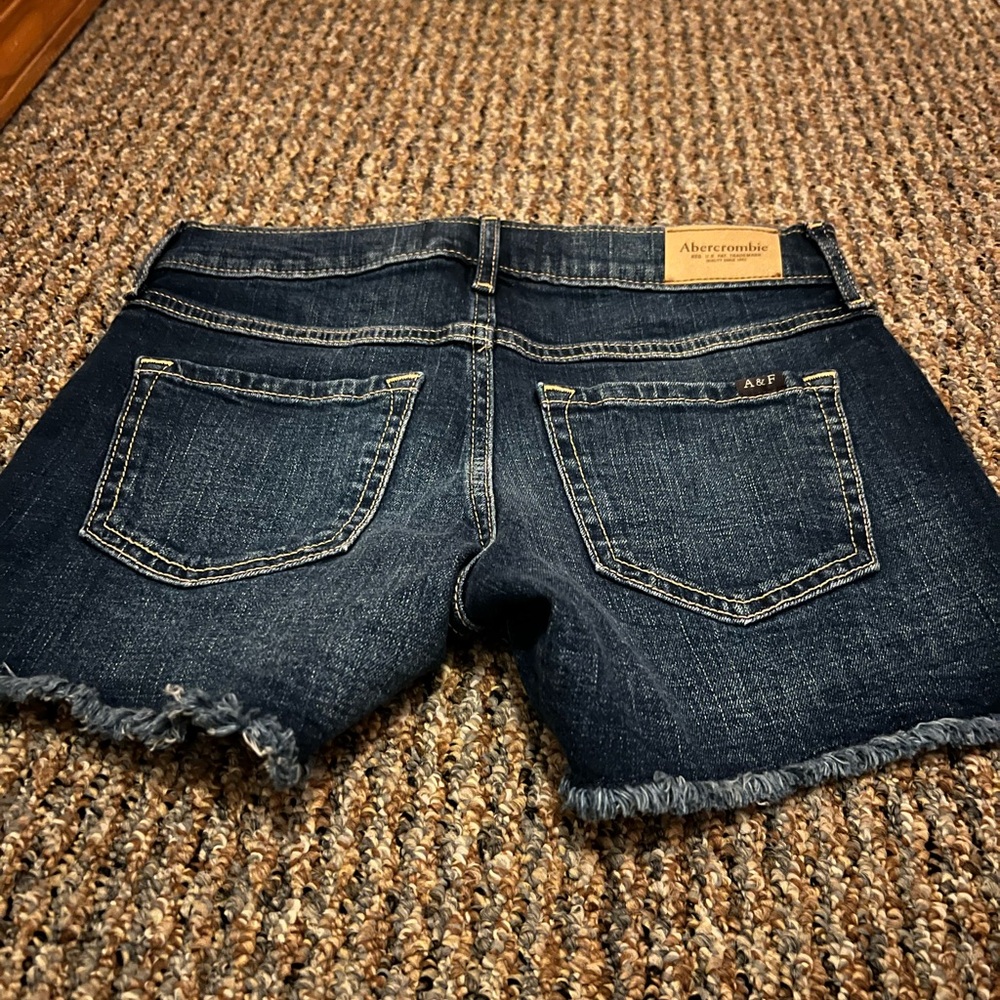 american eagle jean shorts - Picture 3 of 5